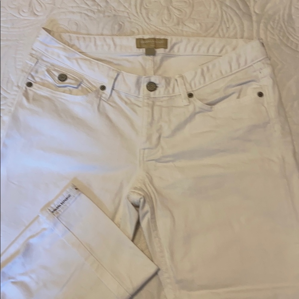 Banana Republic white denim capris. Sz 8/29.